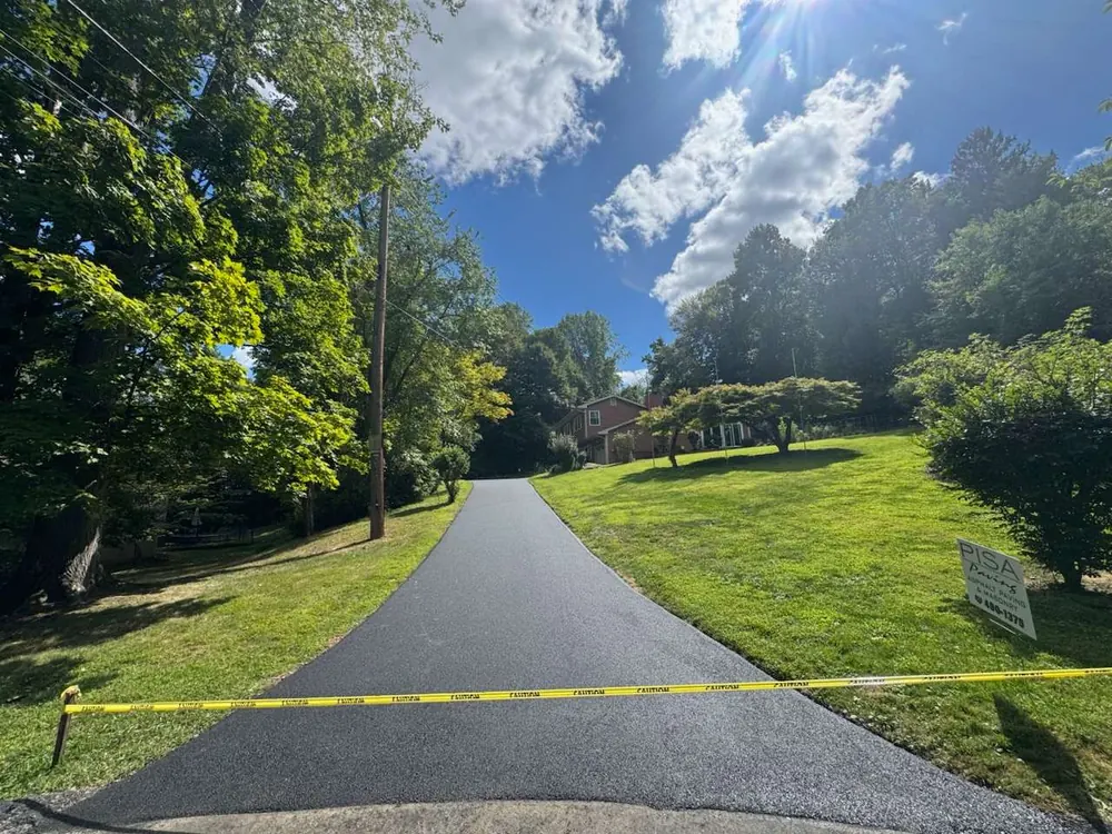 Asphalt Sealcoating